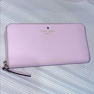 Like New Kate Spade Large Continental Wallet